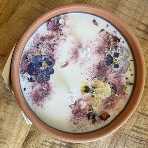 Asztali gyertya virágdíszítéssel - otthon & életmód - gyertya, illat, aroma - gyertya - Meska.hu