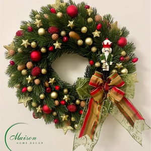 Diótörővel díszített ajtódísz, kopogtató - Meska.hu