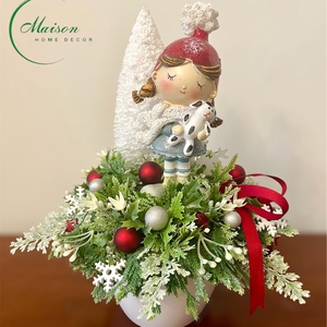 Karácsonyi asztaldísz bájos kislánnyal - Meska.hu