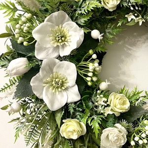 Fehér virág ajtódísz, kopogtató - otthon & életmód - dekoráció - ajtó- és ablak dekoráció - ajtódísz & kopogtató - Meska.hu