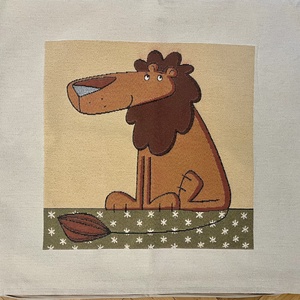 Oroszlános díszpárnahuzat, Otthon & Életmód, Lakástextil, Párna & Párnahuzat, Díszpárnahuzat, Mindenmás, Kb 65x65 cm-es igényes , jó alapanyagból, belga szövetből készült díszpárna huzat, alul zipzáras me..., MESKA