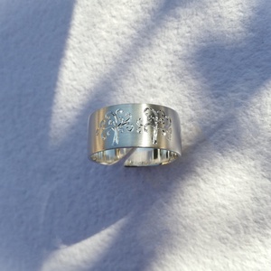 Életfa motívumos, selyemfényű, nyitott ezüst gyűrű  - ékszer - gyűrű - kerek gyűrű - Meska.hu