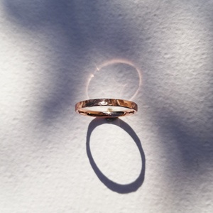 Különleges adhoc mintájú rosegold karikagyűrű, Esküvő, Ékszer, Karikagyűrű, Ötvös, Ékszerkészítés, MESKA