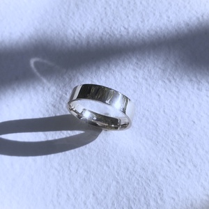 Fényes, sima felületű férfi ezüst karikagyűrű (68) - Meska.hu
