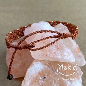 Kaliopi camel mikromakramé karkötő - ékszer - karkötő - karkötő medállal - Meska.hu