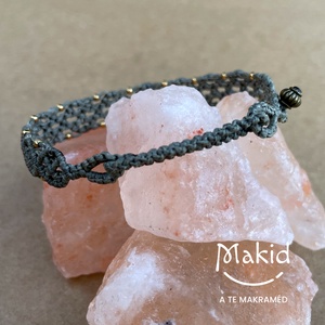 Kaliopi zöld mikromakramé karkötő - ékszer - karkötő - karkötő medállal - Meska.hu