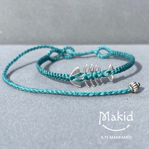 Fishbone türkiz mikromakramé karkötő, Ékszer, Karkötő, Karkötő medállal, Csomózás, MESKA