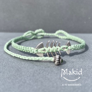 Fishbone pasztell zöld mikromakramé karkötő, Ékszer, Karkötő, Karkötő medállal, Csomózás, MESKA