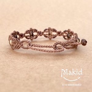 Kelta hangulatú mikromakramé karkötő - ékszer - karkötő - karkötő medállal - Meska.hu