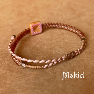 Antik üveggyöngy karkötő - ékszer - karkötő - karkötő medállal - Meska.hu