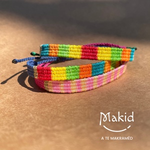Multicolor szövött karkötő - ékszer - karkötő - karkötő medállal - Meska.hu