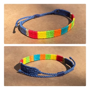 Multicolor szövött karkötő - ékszer - karkötő - karkötő medállal - Meska.hu