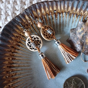 Kekunan Plains fülbevaló , Ékszer, Fülbevaló, Lógó fülbevaló, Gyöngyfűzés, gyöngyhímzés, Fémmegmunkálás, MESKA