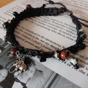 Wednesday karkötő (nagy) - ékszer - karkötő - charm karkötő - Meska.hu