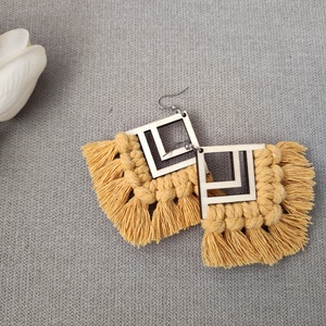 Mustársárga makramé fülbevaló, Ékszer, Fülbevaló, Lógó fülbevaló, Csomózás, MESKA