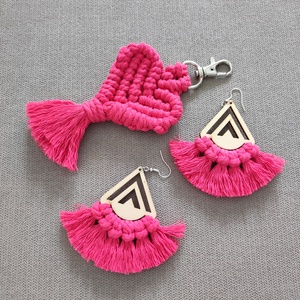 Pink fülbevaló - ékszer - fülbevaló - lógó fülbevaló - Meska.hu