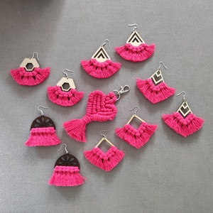 Pink fülbevaló - ékszer - fülbevaló - lógó fülbevaló - Meska.hu