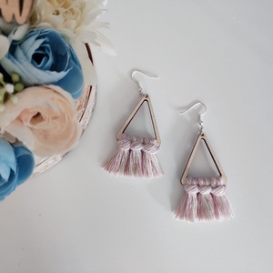 Kicsi háromszög makramé fülbevaló, Ékszer, Fülbevaló, Lógó fülbevaló, Csomózás, MESKA