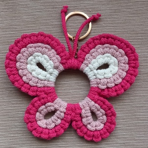 Makramé pillangó táskadísz, Táska & Tok, Kulcstartó & Táskadísz, Táskadísz, Újrahasznosított alapanyagból készült termékek, Csomózás, MESKA