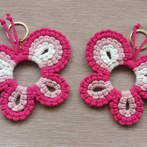 Makramé pillangó táskadísz - táska & tok - kulcstartó & táskadísz - táskadísz - Meska.hu