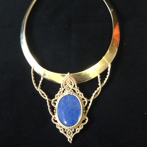 Egyedi bronz alapú Lapis lazuli makramé nyakék. Lazurit nyaklánc. Merev nyaklánc. Egyedi drágakö nyaklánc. , Ékszer, Nyaklánc, Medálos nyaklánc, Ékszerkészítés, MESKA