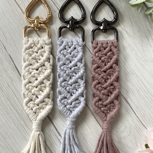 Makramé mini szívecskés' kulcstartó - táska & tok - kulcstartó & táskadísz - kulcstartó - Meska.hu