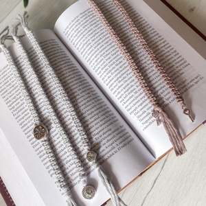 Makramé vékony könyvjelző - könyv & zene - könyvjelző - Meska.hu