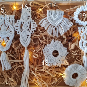Makramé fahéjas karácsonyfa díszek - karácsony - karácsonyi lakásdekoráció - karácsonyfadíszek - Meska.hu