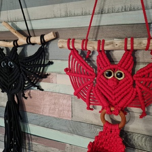 Makramé denevér Halloween dekoráció - otthon & életmód - dekoráció - halloween - halloweeni figurák - Meska.hu