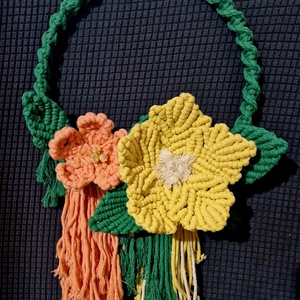 Virágos tavaszi dísz - otthon & életmód - dekoráció - fali és függő dekoráció - falra akasztható dekor - Meska.hu