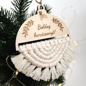 Feliratos makramé karácsonyfadísz, Boldog karácsonyt felirattal, választható sima vagy csillogó fonallal - karácsony - karácsonyi lakásdekoráció - karácsonyfadíszek - Meska.hu