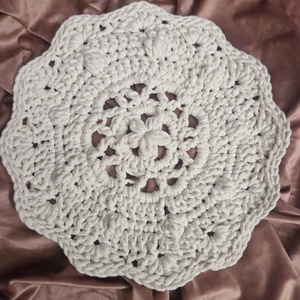 Horgolt terítő-alátét, Karácsony, Karácsonyi lakásdekoráció, Karácsonyi lakásdíszek, Horgolás, MESKA