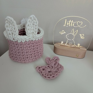 Makrandi műhely  2026.03.21. Tavaszi alkotás - nyuszifüles tároló horgolása - Meska.hu