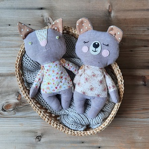 Mackó játékfigura, textil maci virágos ruhában - játék & sport - plüssállat & játékfigura - maci - Meska.hu