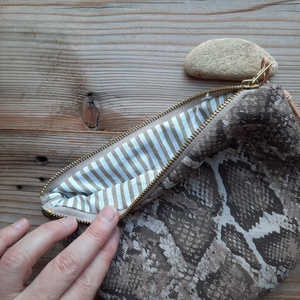  Kígyőbőr mintás neszesszer, textil kozmetikai táska - táska & tok - neszesszer - Meska.hu