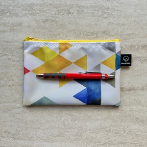 Háromszög Mintás Vízálló Neszesszer Sárga Kék - táska & tok - neszesszer - Meska.hu