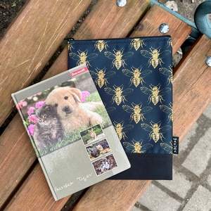 Cipzáras Könyvtok Neszesszer Arany Méhek - Meska.hu