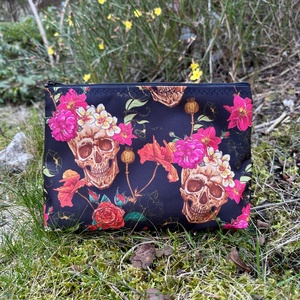 Nagyméretű Vízálló Neszesszer  - Meska.hu