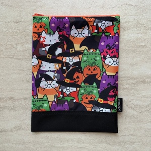 Cicás, cipzáras könyvtok - Halloween Cicák vízálló könyvvédő  - könyv & zene - könyvtok - Meska.hu
