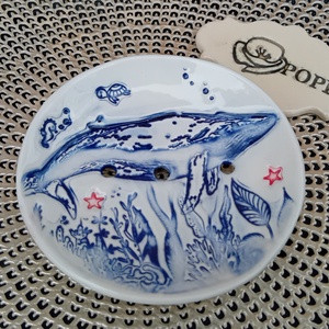 Bálna mintás  kerámia szappantartó, kék - otthon & életmód - fürdőszoba - szappantartó - Meska.hu