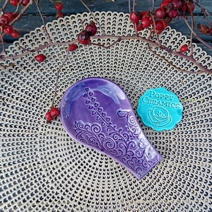 Virág és madárka mintás kerámia fakanáltartó, lila, Otthon & Életmód, Konyhafelszerelés, tálalás, Sütés, főzés, Fakanál & Fakanáltartó, Kerámia, Festett tárgyak, MESKA