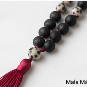 Vulkáni Erő Rudraksha Mala nyaklánc - otthon & életmód - dekoráció - spiritualitás - mala - Meska.hu