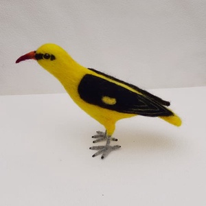 Tűnemezelt sárga rigó - otthon & életmód - dekoráció - dísztárgy - Meska.hu