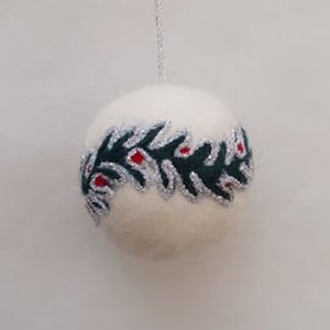 Nemezelt gömb, karácsonyi dísz - Meska.hu