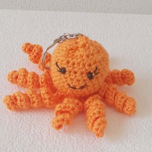 Horgolt narancssárga polip kulcstartó, táskadísz, Táska & Tok, Kulcstartó & Táskadísz, Kulcstartó, Horgolás, Mindenmás, MESKA