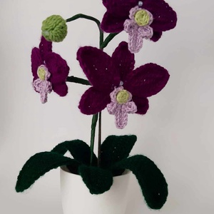 Horgolt lila mini orchidea  - otthon & lakás - dekoráció - asztal és polc dekoráció - horgolt & csipketerítő - Meska.hu