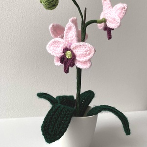 Horgolt rózsaszín mini orchidea Nőnapra, Otthon & Lakás, Dekoráció, Asztal és polc dekoráció, Horgolt & Csipketerítő, Horgolás, Mindenmás, MESKA