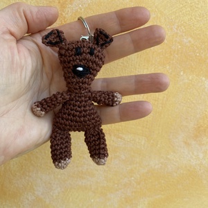 Mr Bean Teddy macija horgolt kulcstartó  - Meska.hu