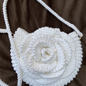 Sofia fehér horgolt crossbody táska horgolt pánttal - táska & tok - kézitáska & válltáska - válltáska - Meska.hu