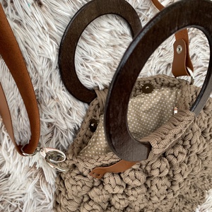 Esperanza horgolt kézi- és crossbody táska fa füllel, bőrpánttal - táska & tok - kézitáska & válltáska - válltáska - Meska.hu